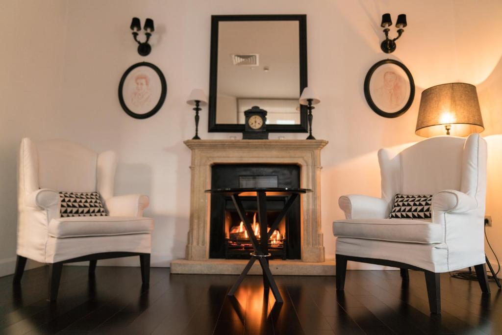 Villa Fanny - zithoek met open haard