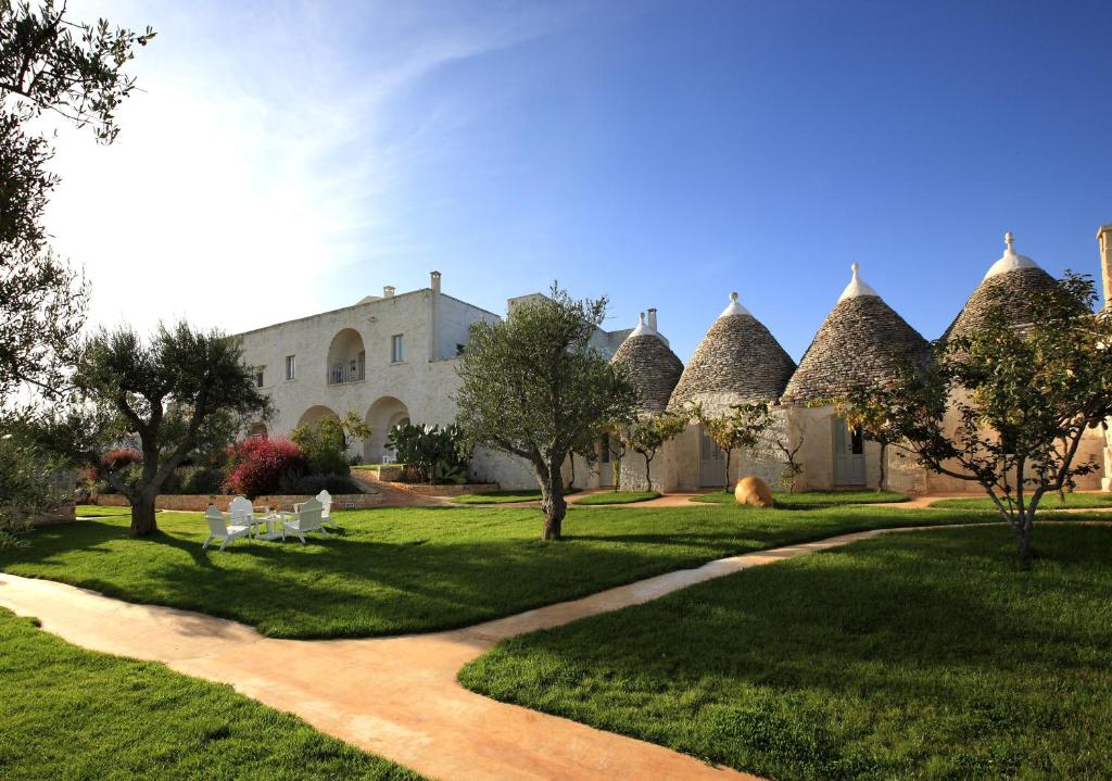 Masseria Cervarolo - de masseria met trulli in de olijfgaard