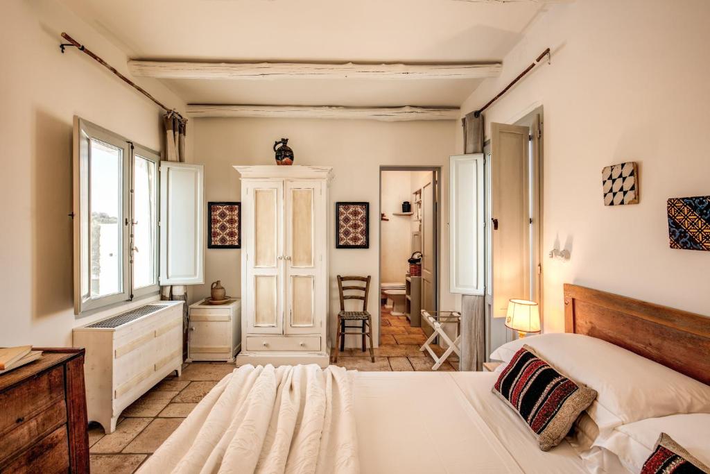 Masseria Cervarolo - kamer met houten luiken en kast