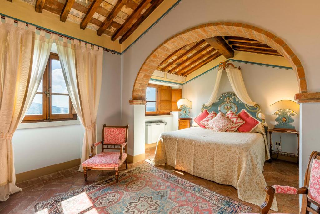 Il Falconiere - slaapkamer met balkenplafond