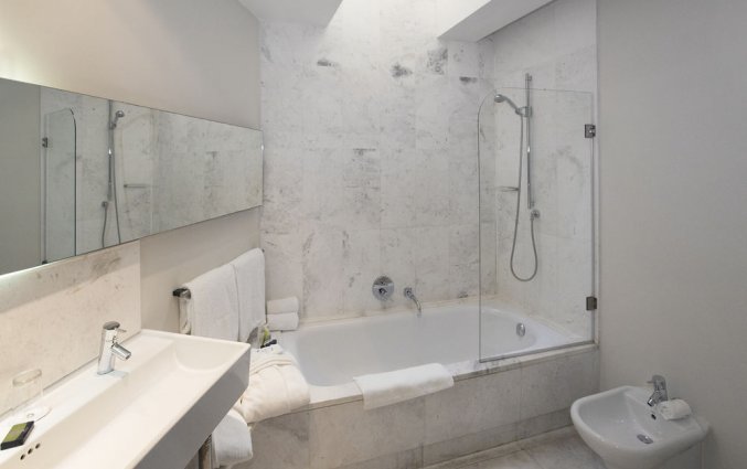 Badkamer van hotel Hospes Palau de La Mar in Valencia