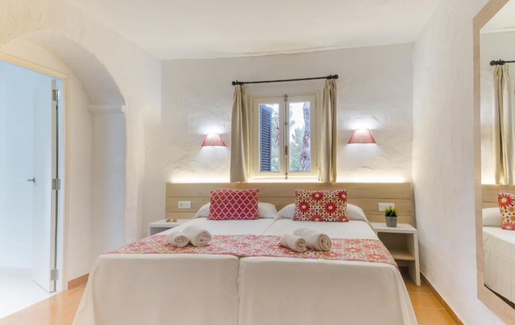Kamer van Hotel Cala Martina by LLUM op Ibiza