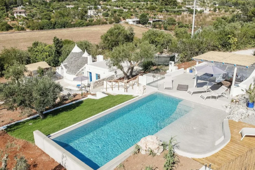 Bed and Breakfast Trulli Terra Magica zwembad 