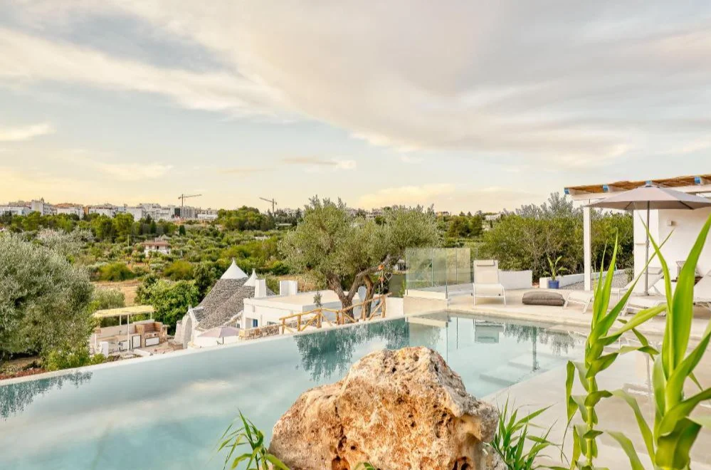 Bed and Breakfast Trulli Terra Magica zwembad