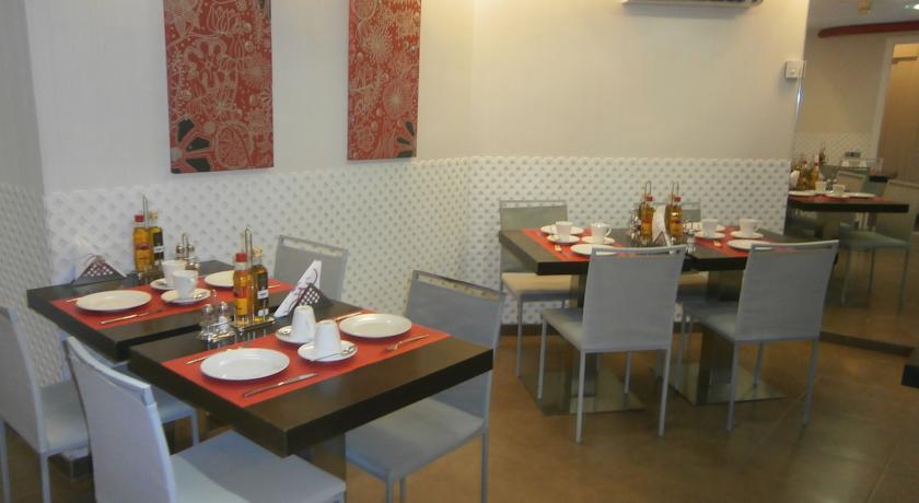 Ontbijtzaal van Hotel Medicis in Barcelona