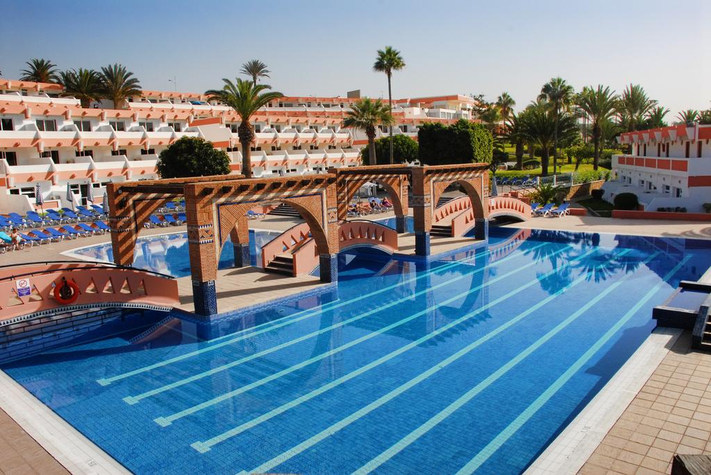 Buitenzwembad van Hotel Club Almoggar Garden Beach in Agadir