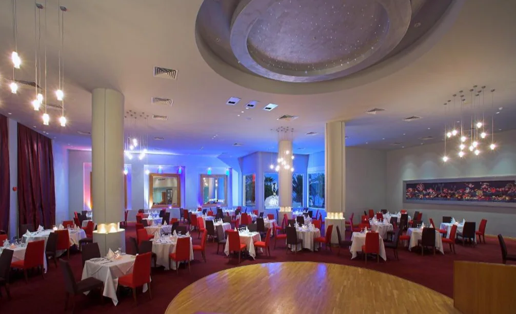 Hotel Golden Bay Beach restaurant 