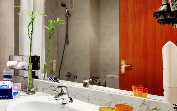 Badkamer van hotel Sevilla Macarena in Sevilla