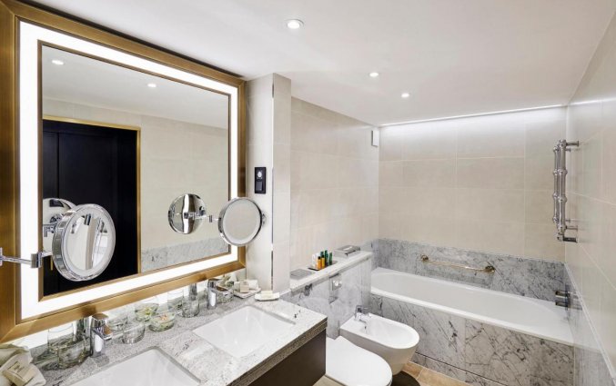 Badkamer bij Hilton Budapest