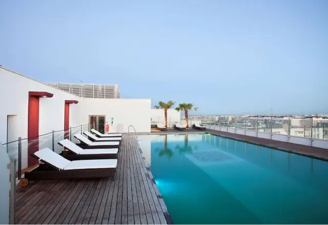 Hotel Hilton Garden Inn Lecce zwembad