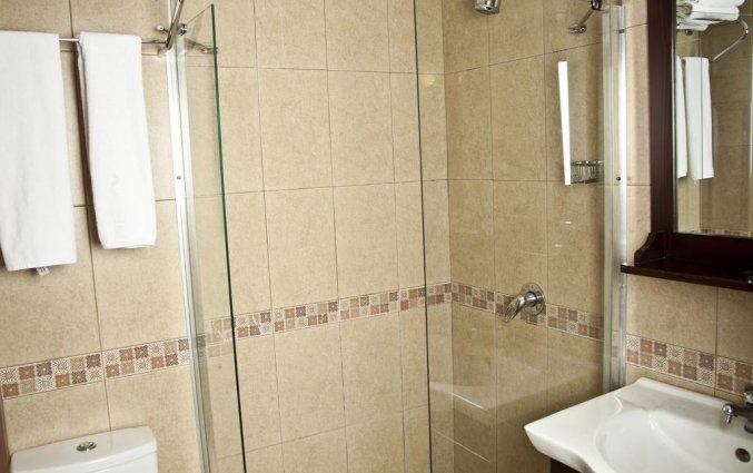 Badkamer van een tweepersoonskamer van Hotel Asmali in Istanbul