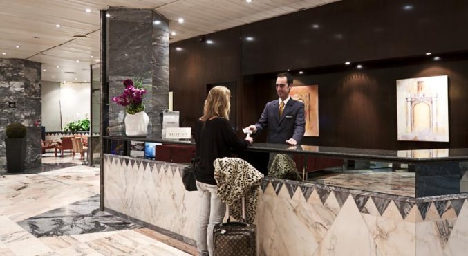 Hotel Catalonia Giralda