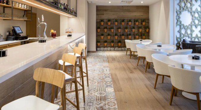 Hotel Catalonia Giralda