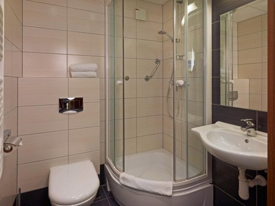Douche in kamer van Hotel Focus in Gdansk