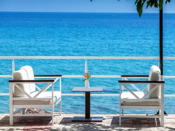 Hotel Dolphin Beach