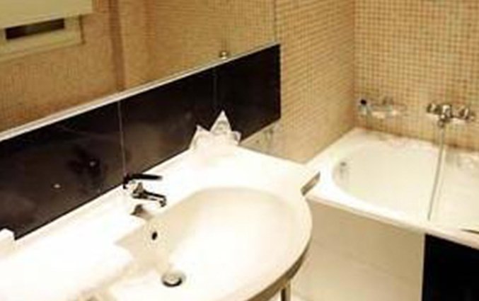 Badkamer van een tweepersoonskamer van Art Athens in Athene