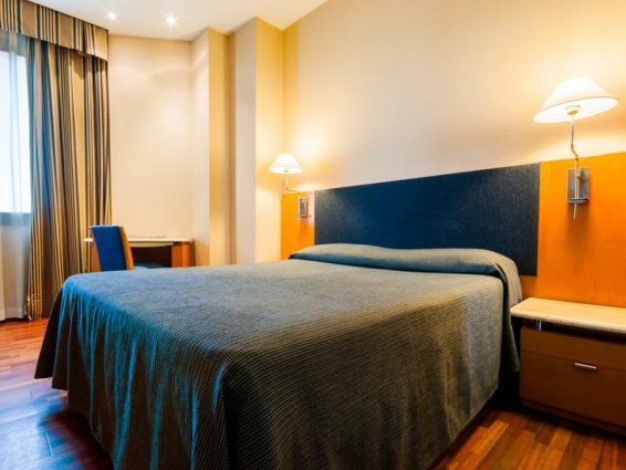 Tweepersoonskamer van Hotel VillaCarlos in Valencia