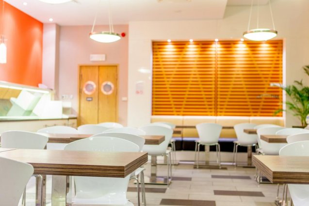 Ontbijtzaal van Hotel Royal Park in Budapest