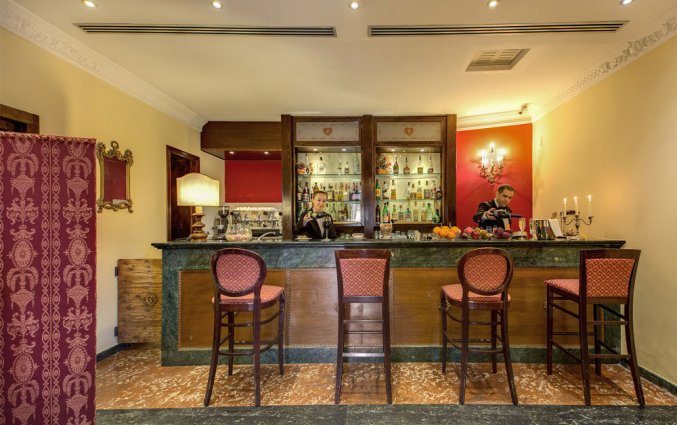 Hotel Grand Villa Politi