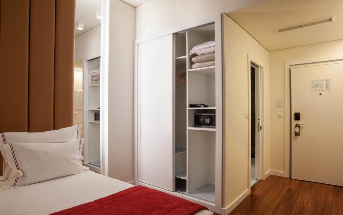 Tweepersoonskamer van Hotel the 7 in Lissabon